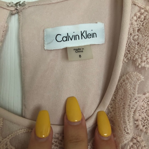 Lace blush Calvin Klein dress (knee length) - Picture 4 of 4